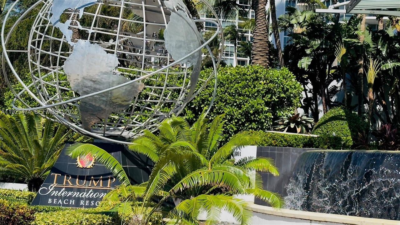 For Sale: $583,000 (0 beds, 1 baths, 551 Square Feet)