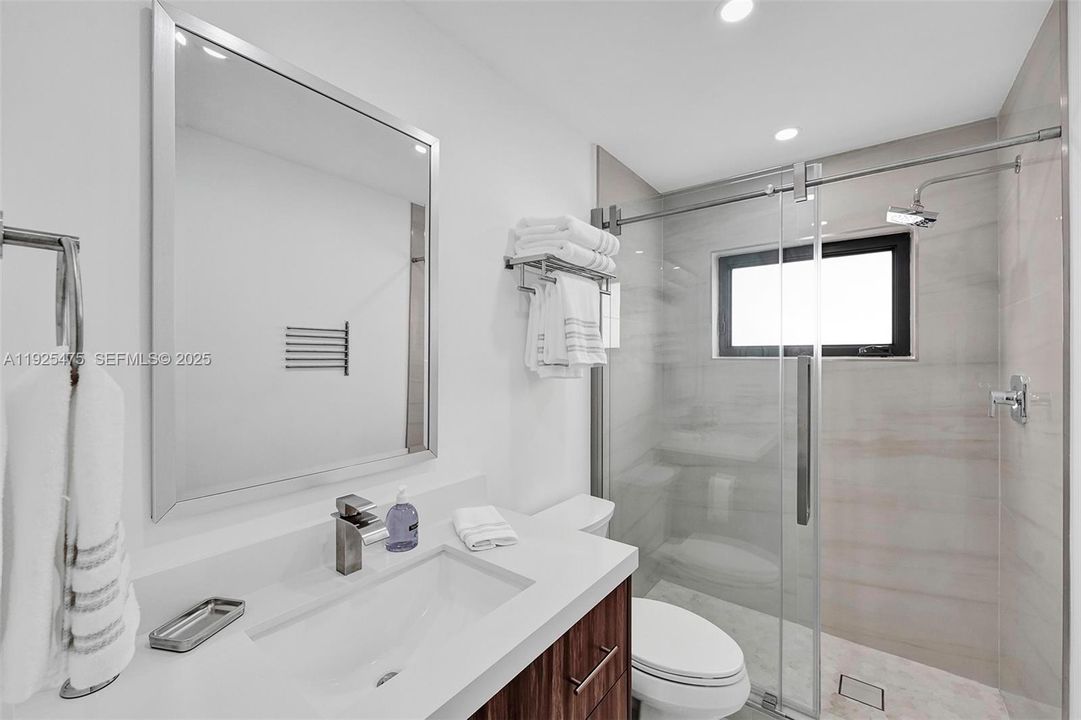 出租: $2,500 (2 贝兹, 1 浴室, 1482 平方英尺)