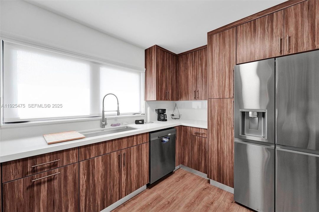 出租: $2,500 (2 贝兹, 1 浴室, 1482 平方英尺)