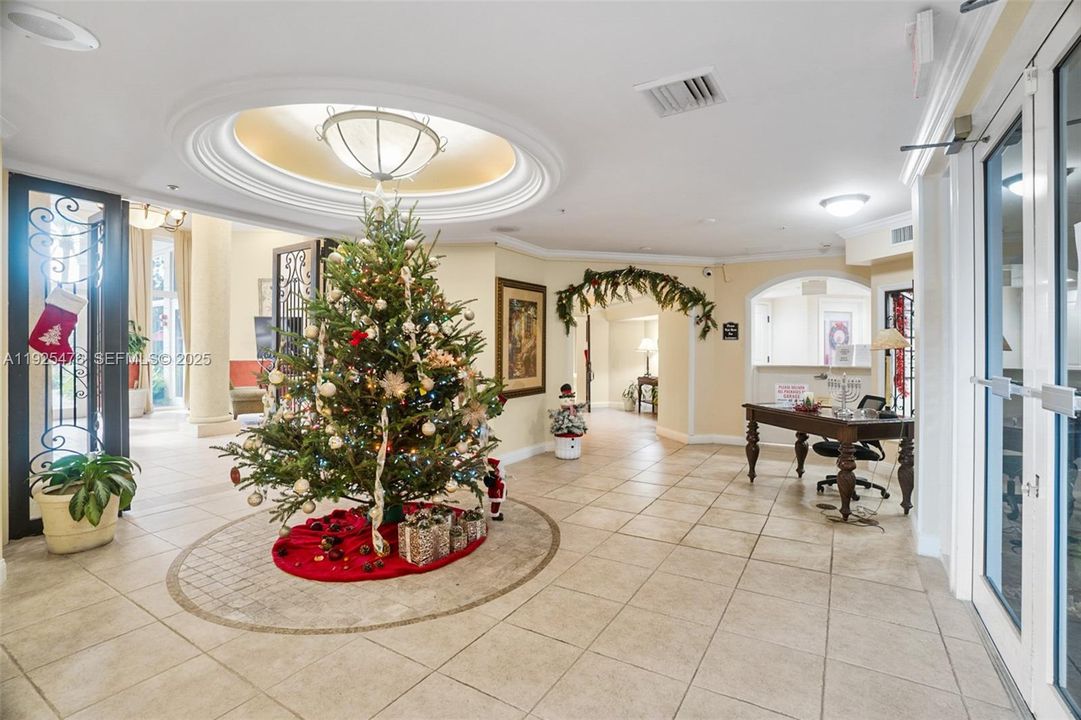 For Sale: $639,000 (2 beds, 2 baths, 1116 Square Feet)