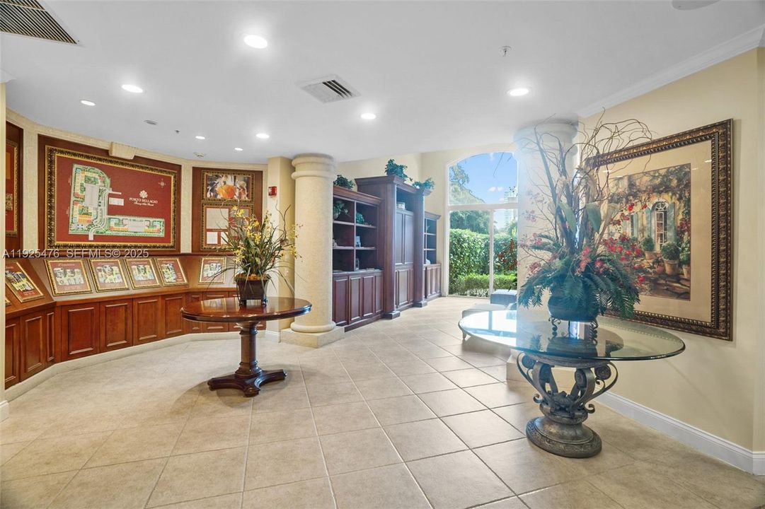 For Sale: $639,000 (2 beds, 2 baths, 1116 Square Feet)