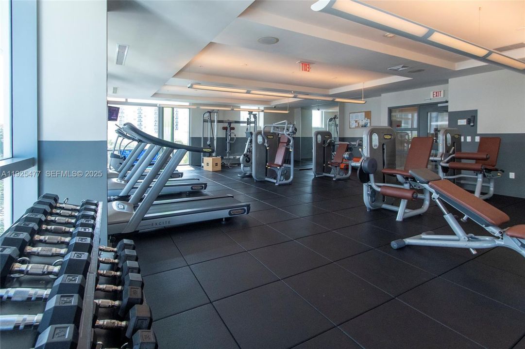 For Rent: $3,100 (1 beds, 1 baths, 693 Square Feet)