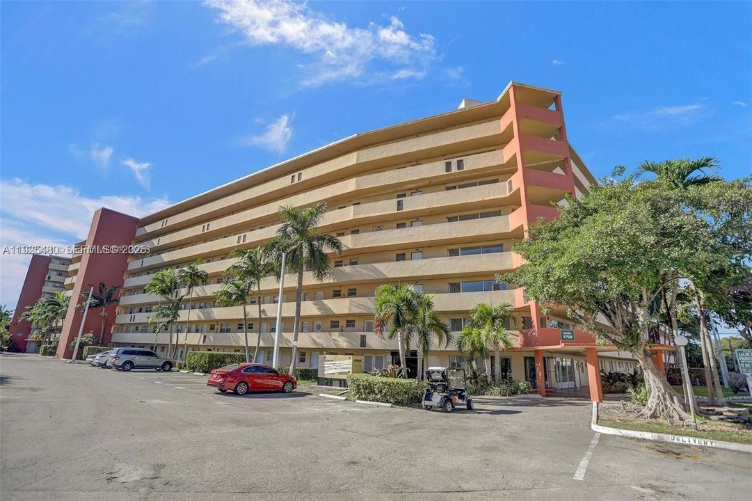 出租: $2,295 (2 贝兹, 2 浴室, 1317 平方英尺)