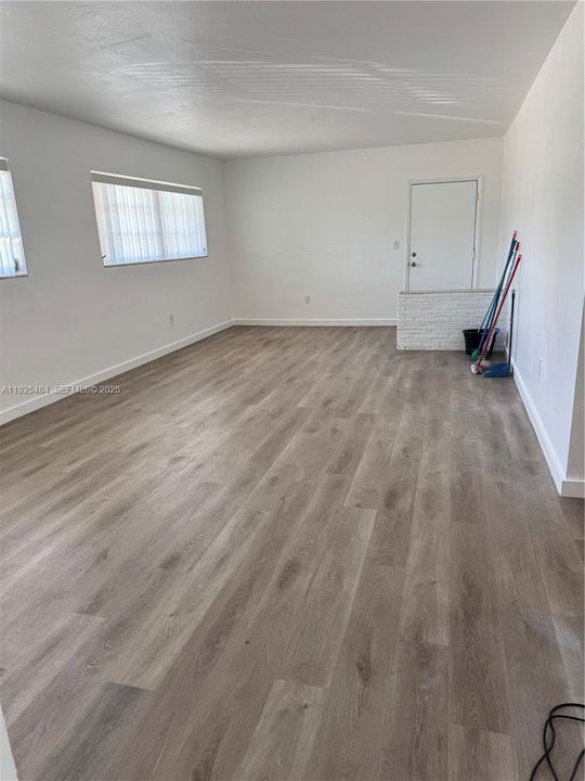 For Rent: $2,200 (2 beds, 2 baths, 5970 Square Feet)