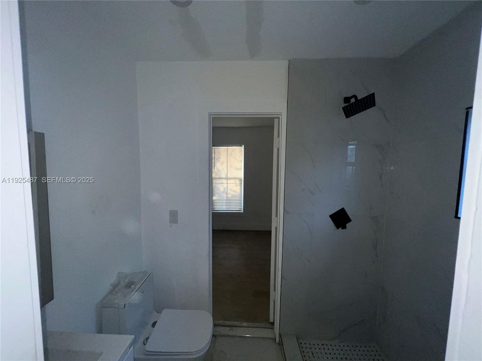For Rent: $2,400 (2 beds, 1 baths, 545 Square Feet)