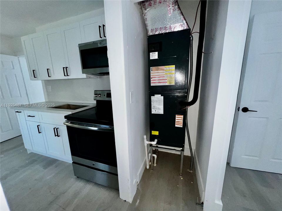 For Rent: $2,400 (2 beds, 1 baths, 545 Square Feet)