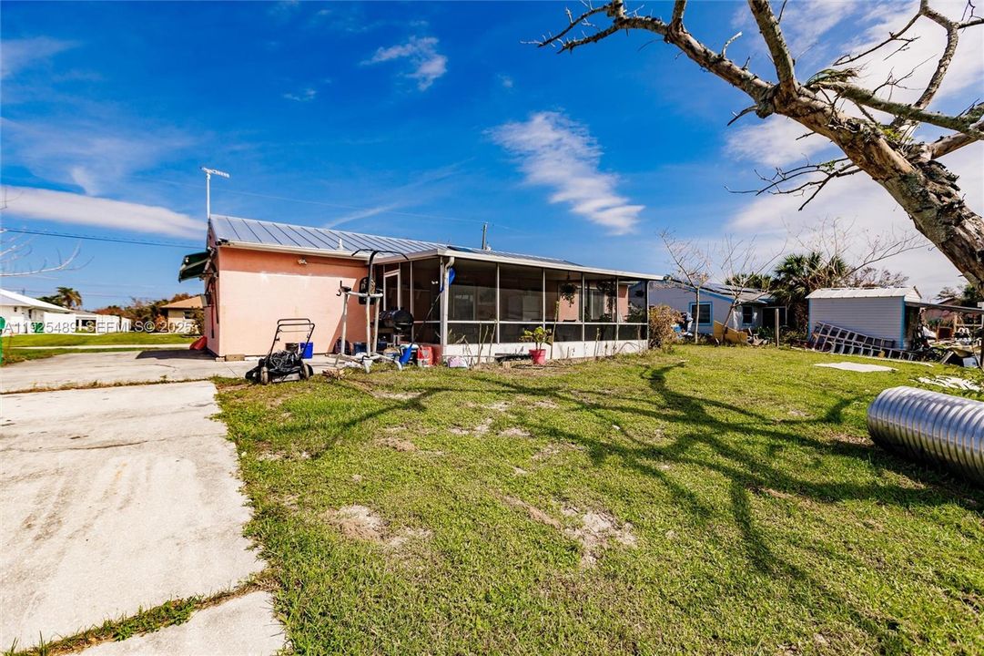 For Rent: $1,950 (3 beds, 2 baths, 0 Square Feet)