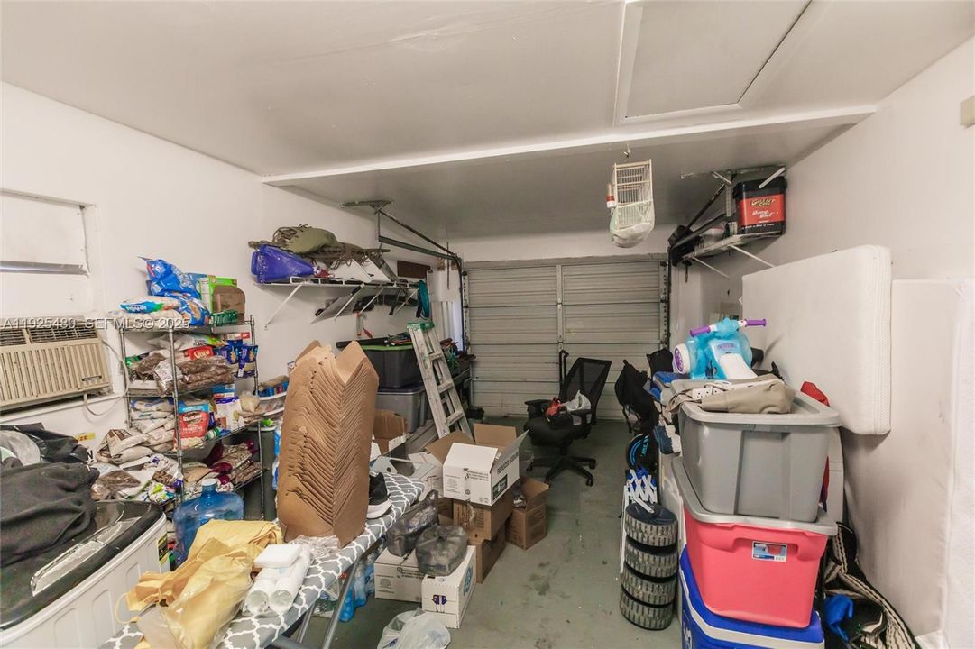 For Rent: $1,950 (3 beds, 2 baths, 0 Square Feet)