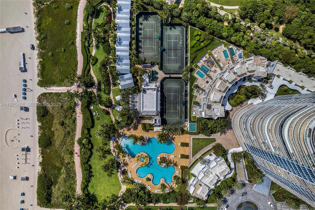 For Sale: $4,900,000 (3 beds, 3 baths, 2202 Square Feet)