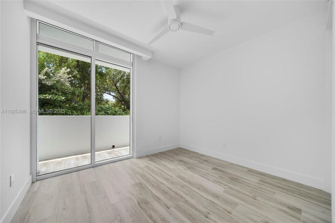 For Sale: $4,900,000 (3 beds, 3 baths, 2202 Square Feet)