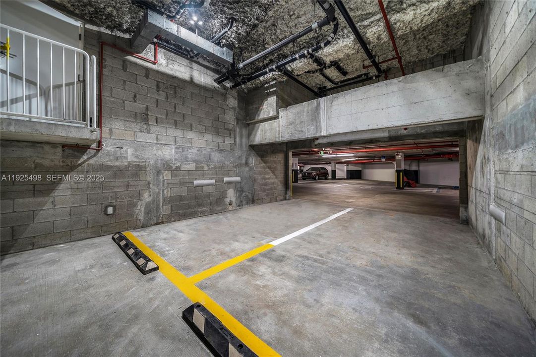 For Sale: $4,900,000 (3 beds, 3 baths, 2202 Square Feet)