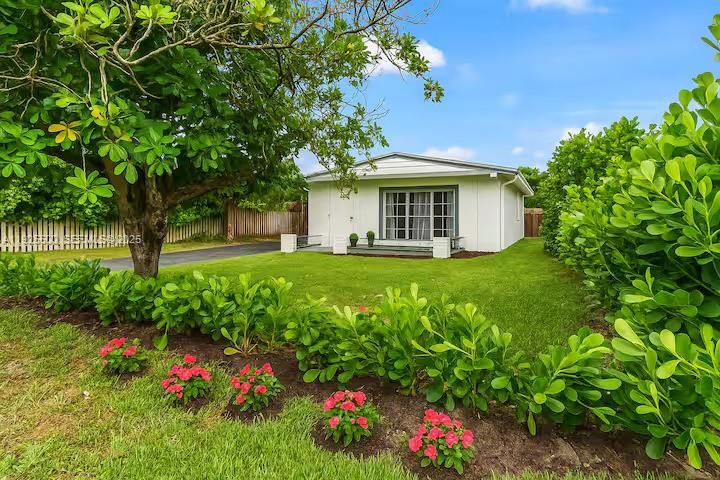 В аренду: $4,800 (3 спален, 2 ванн, 1152 Квадратных фут)