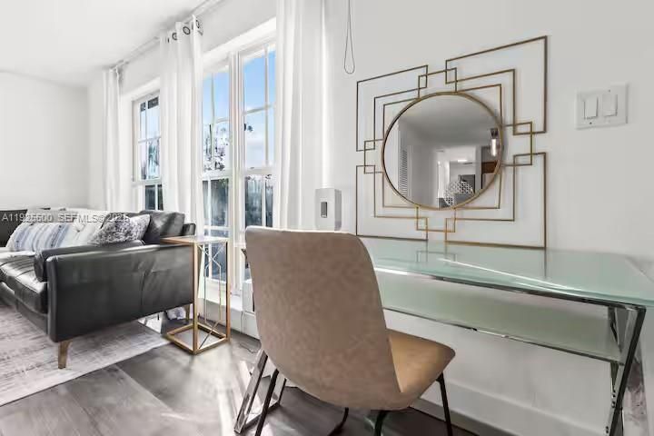 В аренду: $4,800 (3 спален, 2 ванн, 1152 Квадратных фут)