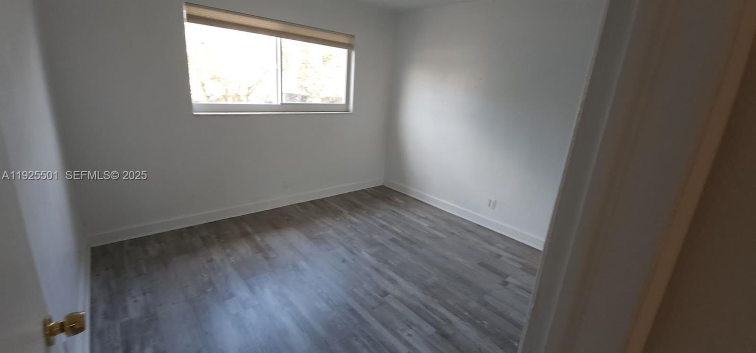 For Rent: $2,025 (2 beds, 1 baths, 870 Square Feet)