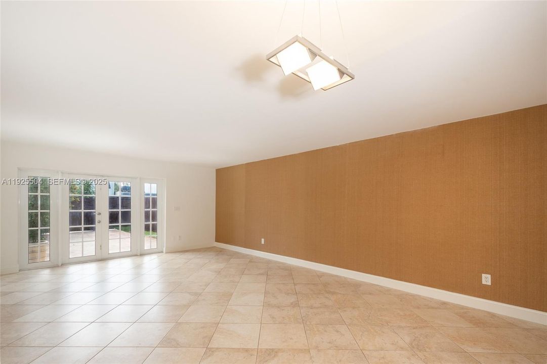 En Venta: $465,000 (2 camas, 2 baños, 1504 Pies cuadrados)