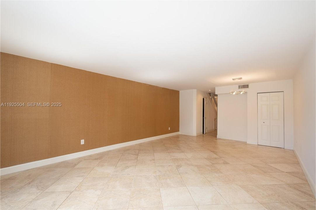 En Venta: $465,000 (2 camas, 2 baños, 1504 Pies cuadrados)