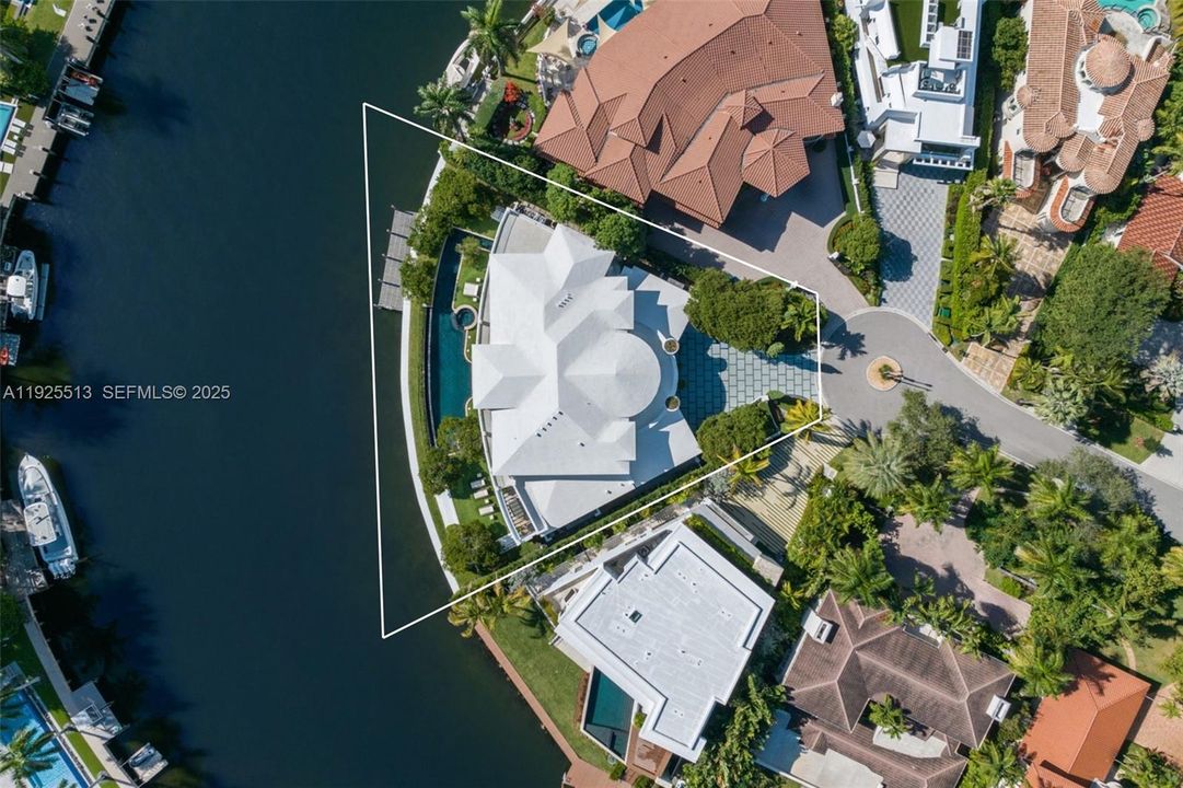 En Venta: $18,900,000 (6 camas, 8 baños, 7752 Pies cuadrados)