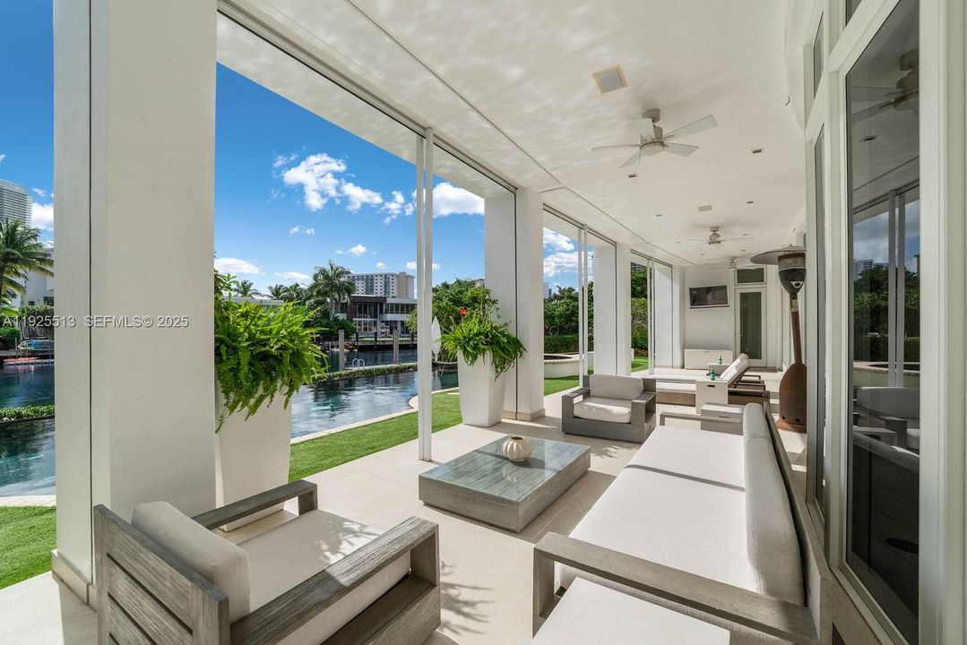 En Venta: $18,900,000 (6 camas, 8 baños, 7752 Pies cuadrados)