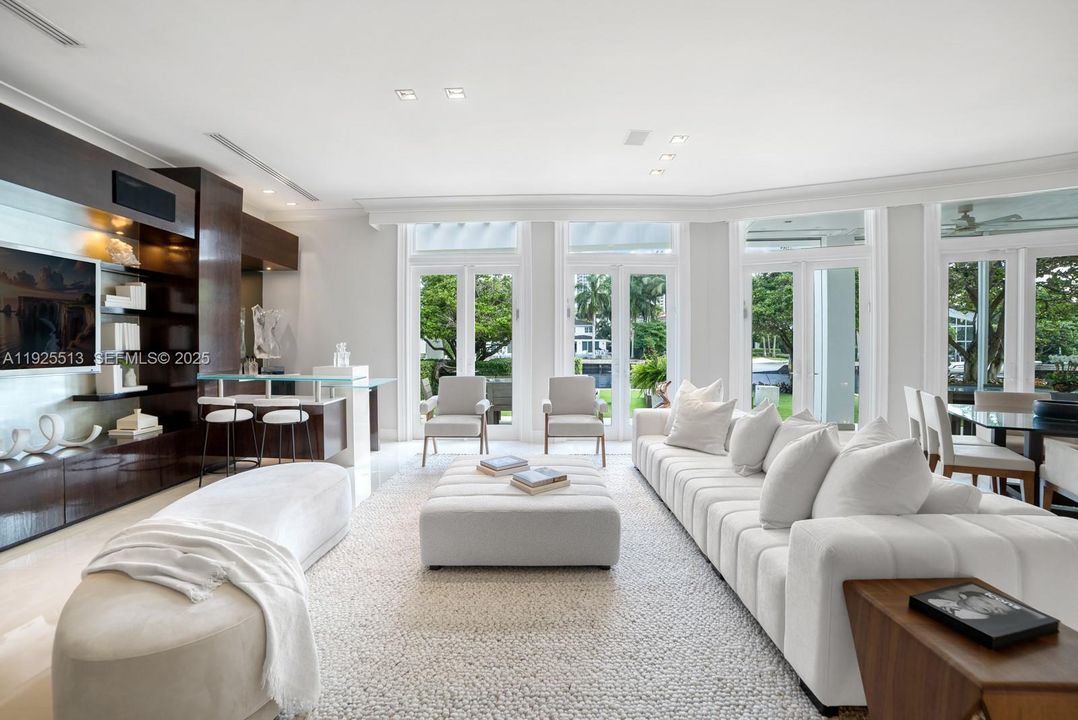 En Venta: $18,900,000 (6 camas, 8 baños, 7752 Pies cuadrados)