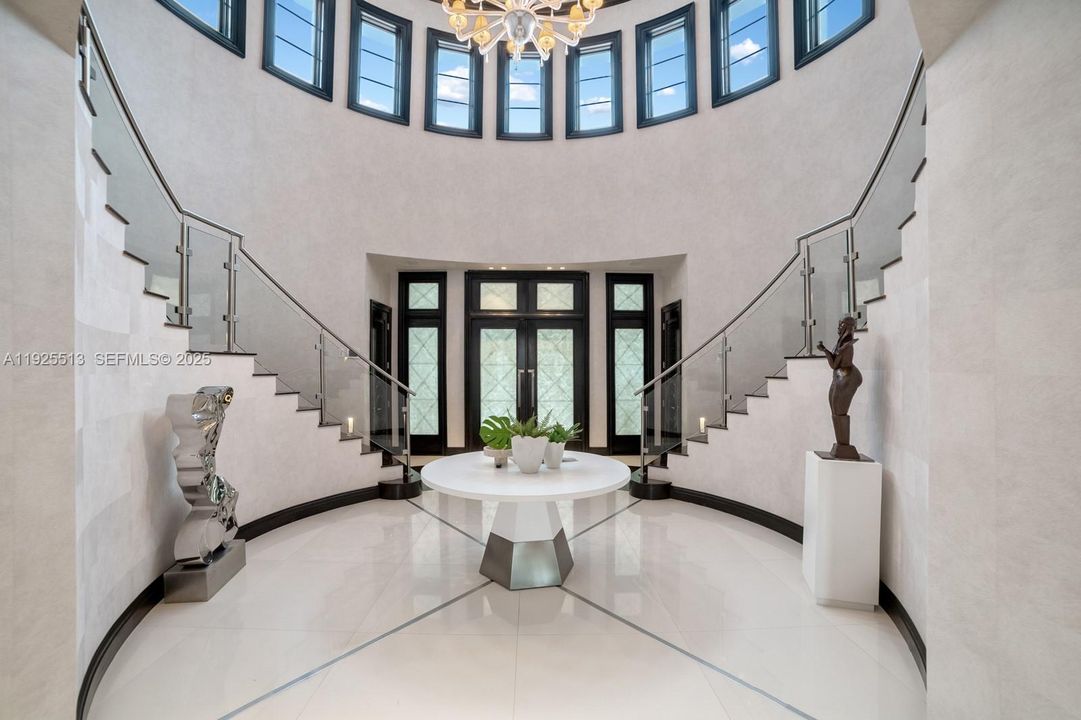 En Venta: $18,900,000 (6 camas, 8 baños, 7752 Pies cuadrados)