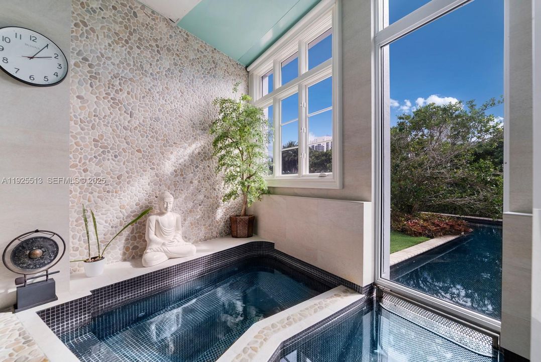 En Venta: $18,900,000 (6 camas, 8 baños, 7752 Pies cuadrados)