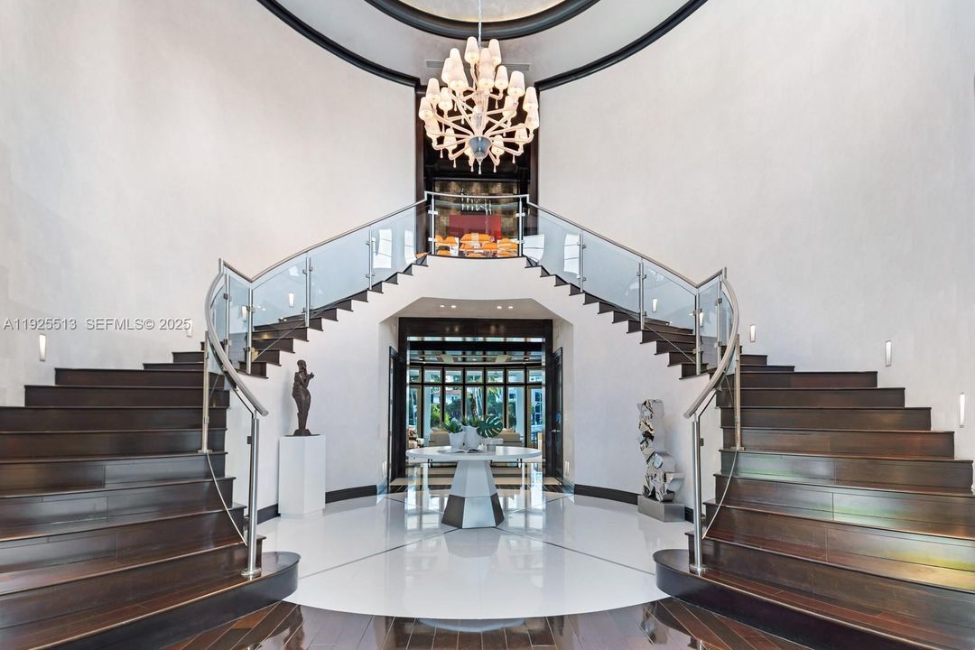 En Venta: $18,900,000 (6 camas, 8 baños, 7752 Pies cuadrados)