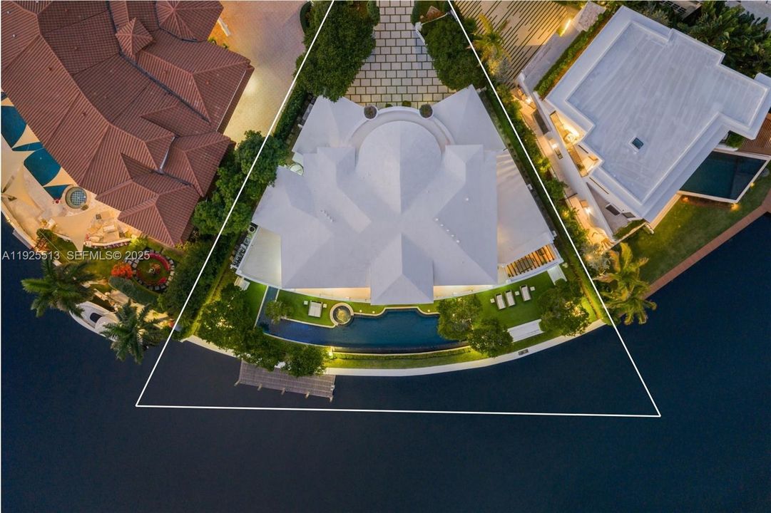 En Venta: $18,900,000 (6 camas, 8 baños, 7752 Pies cuadrados)