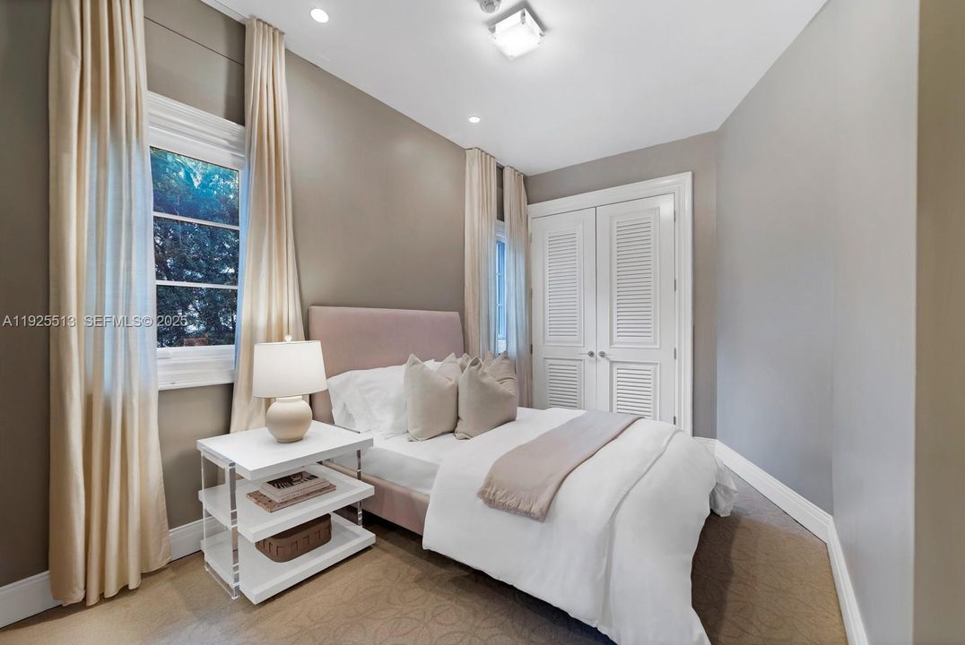 En Venta: $18,900,000 (6 camas, 8 baños, 7752 Pies cuadrados)