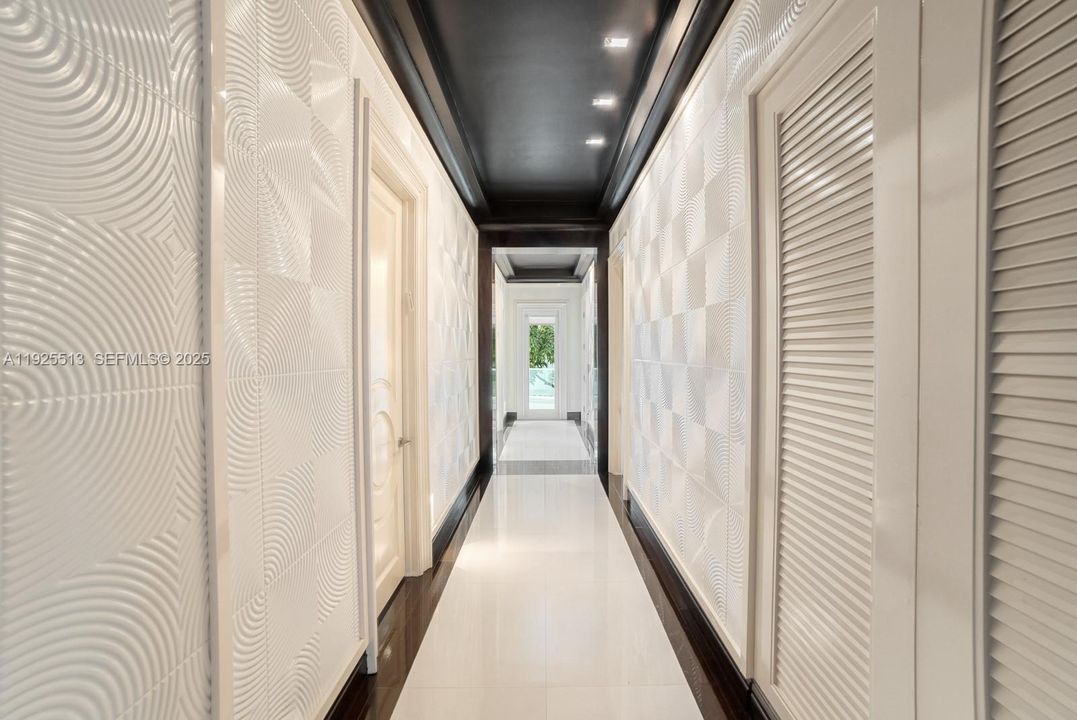 En Venta: $18,900,000 (6 camas, 8 baños, 7752 Pies cuadrados)