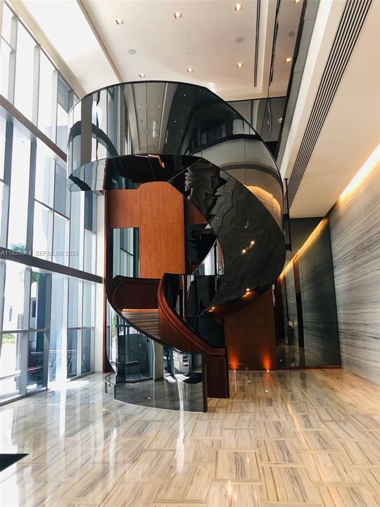 出租: $4,200 (1 贝兹, 1 浴室, 848 平方英尺)