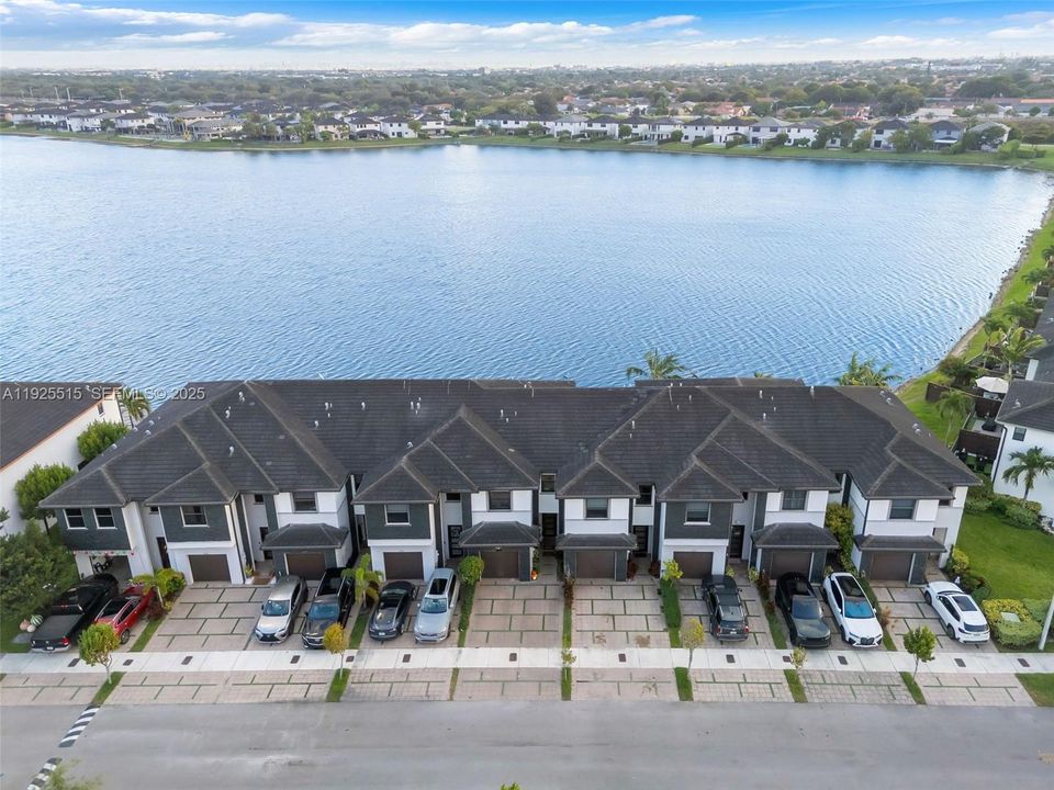 For Sale: $638,000 (3 beds, 2 baths, 1692 Square Feet)