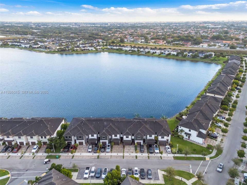 For Sale: $638,000 (3 beds, 2 baths, 1692 Square Feet)