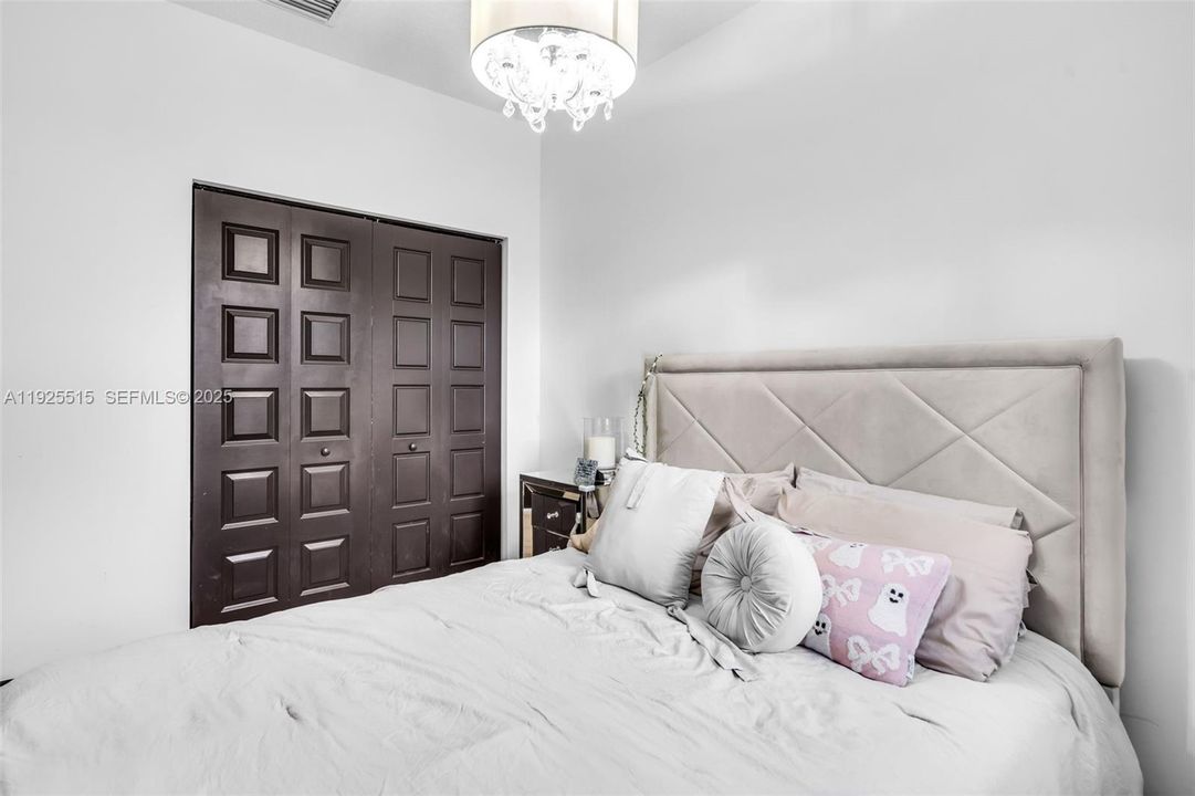 For Sale: $638,000 (3 beds, 2 baths, 1692 Square Feet)