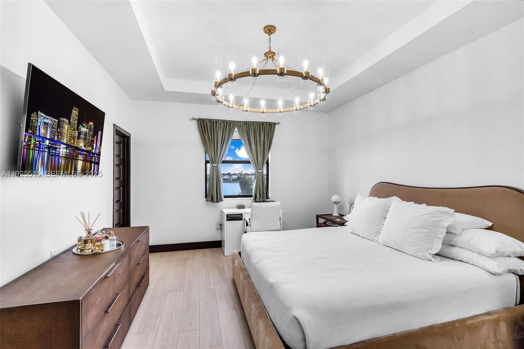 For Sale: $638,000 (3 beds, 2 baths, 1692 Square Feet)