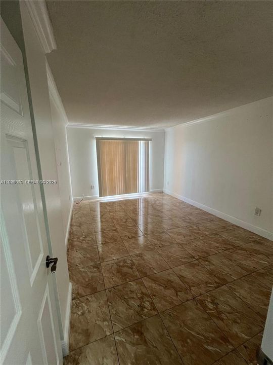 For Rent: $2,200 (1 beds, 1 baths, 655 Square Feet)