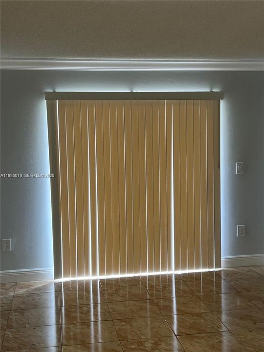 For Rent: $2,200 (1 beds, 1 baths, 655 Square Feet)