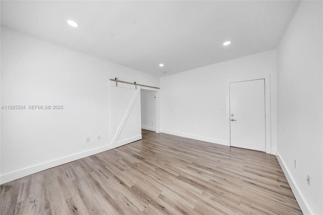 待售: $4,000,000 (0 贝兹, 0 浴室, 0 平方英尺)