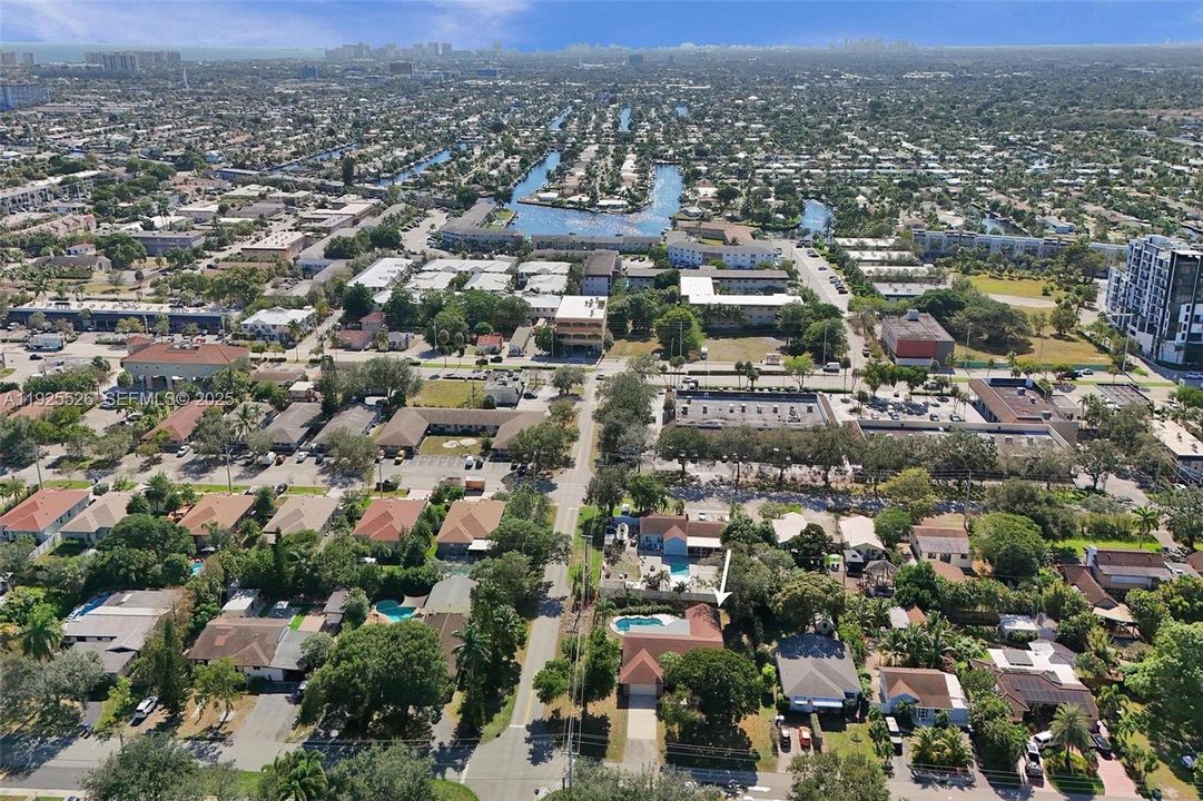 For Sale: $899,999 (4 beds, 3 baths, 2431 Square Feet)