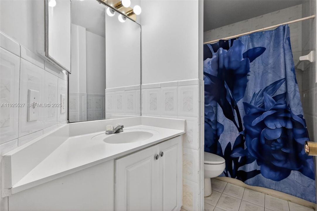 For Sale: $535,000 (3 beds, 2 baths, 1779 Square Feet)