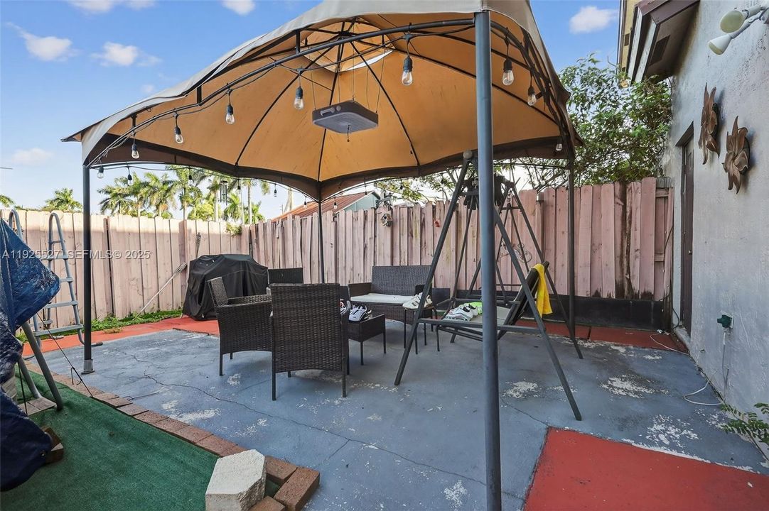 For Sale: $535,000 (3 beds, 2 baths, 1779 Square Feet)