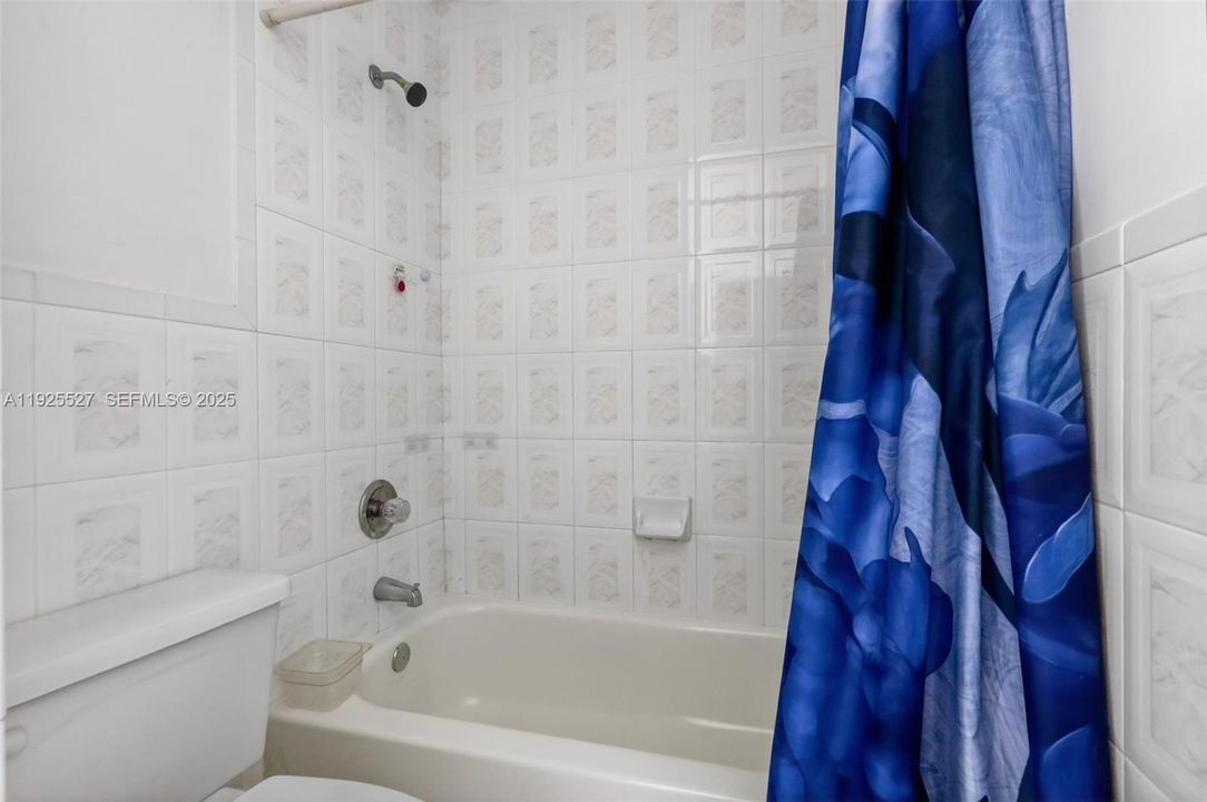 For Sale: $535,000 (3 beds, 2 baths, 1779 Square Feet)