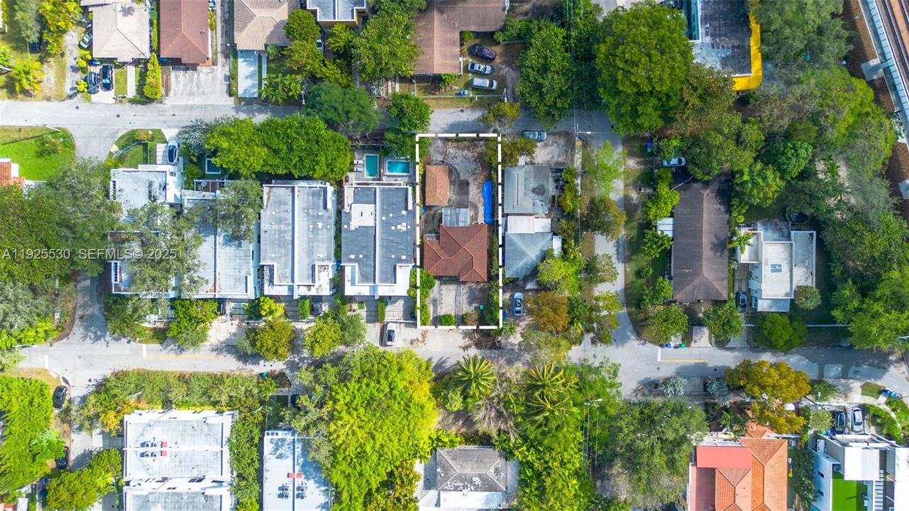 En Venta: $675,000 (3 camas, 2 baños, 1224 Pies cuadrados)