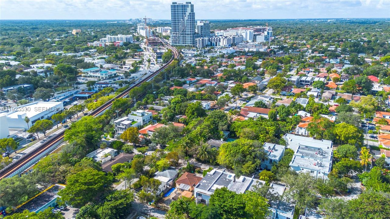 En Venta: $675,000 (3 camas, 2 baños, 1224 Pies cuadrados)