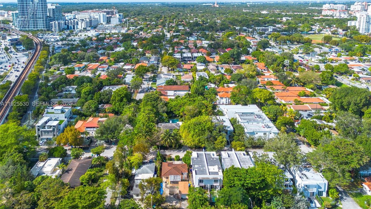 En Venta: $675,000 (3 camas, 2 baños, 1224 Pies cuadrados)