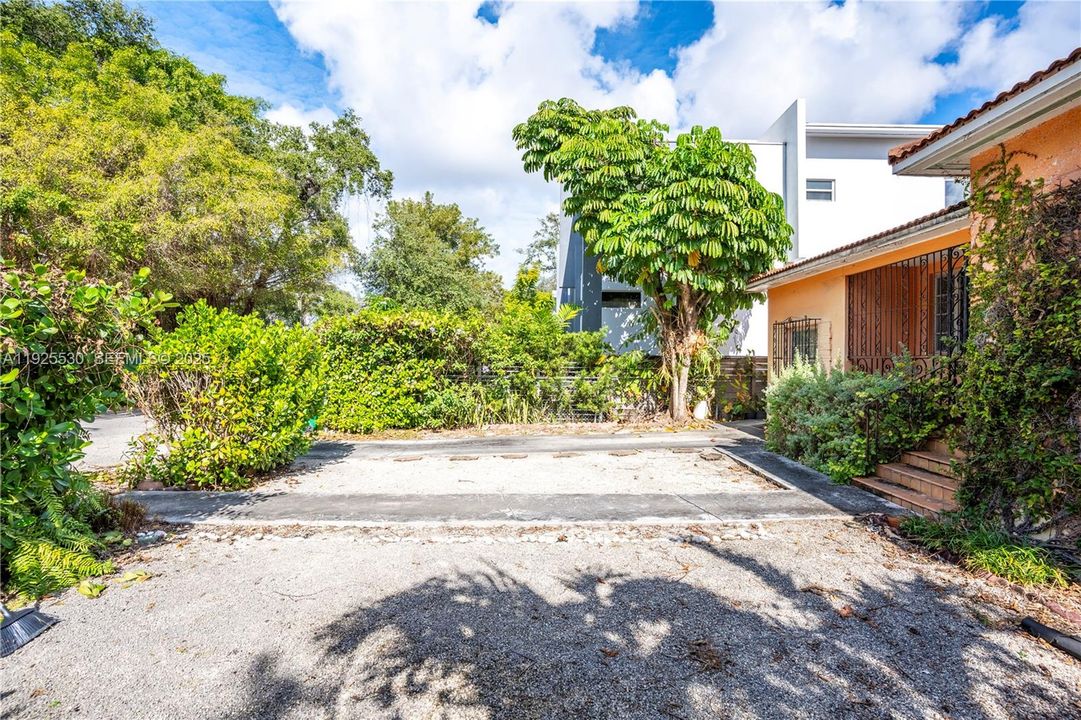 En Venta: $675,000 (3 camas, 2 baños, 1224 Pies cuadrados)