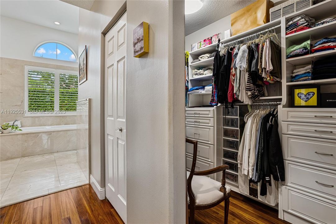 For Sale: $1,399,000 (3 beds, 3 baths, 3096 Square Feet)