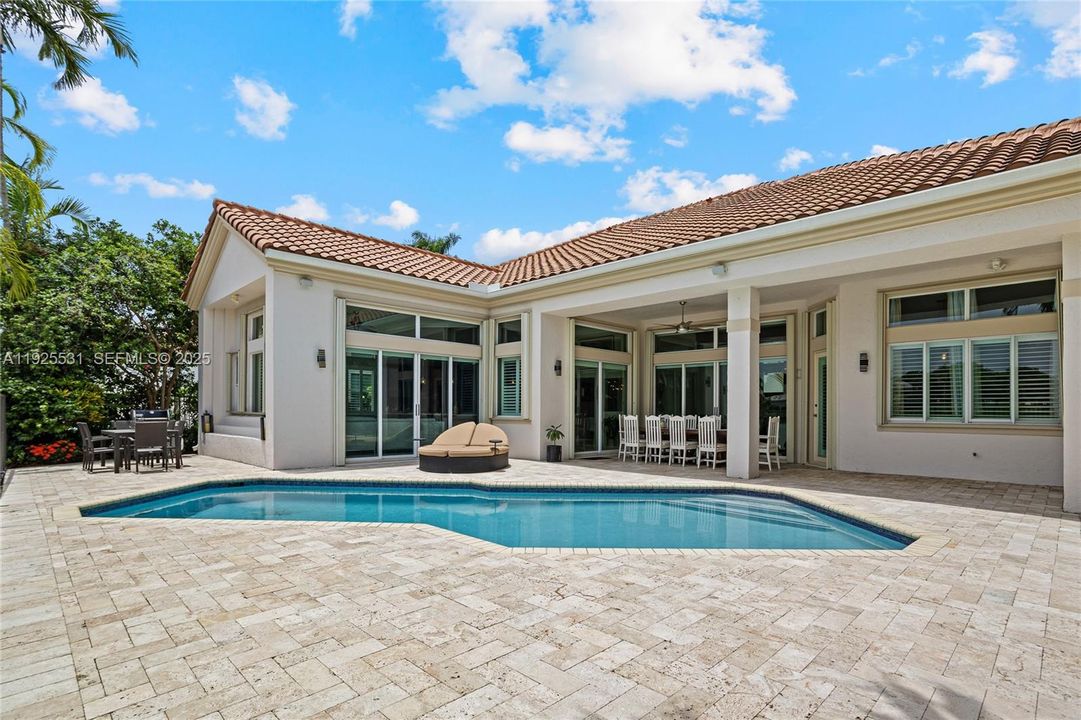 For Sale: $1,399,000 (3 beds, 3 baths, 3096 Square Feet)