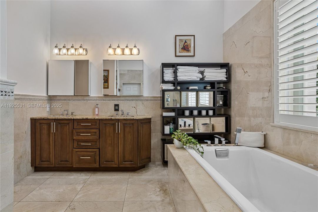 For Sale: $1,399,000 (3 beds, 3 baths, 3096 Square Feet)