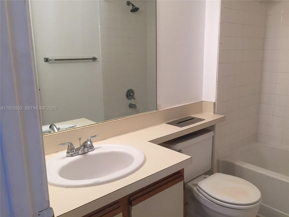 В аренду: $1,750 (1 спален, 1 ванн, 754 Квадратных фут)