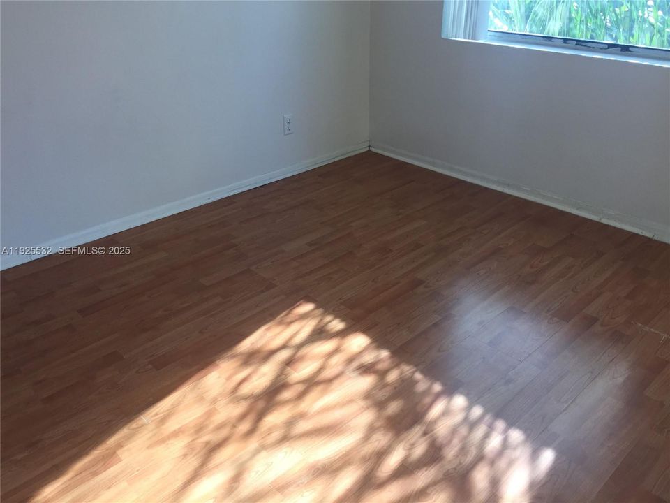 В аренду: $1,750 (1 спален, 1 ванн, 754 Квадратных фут)